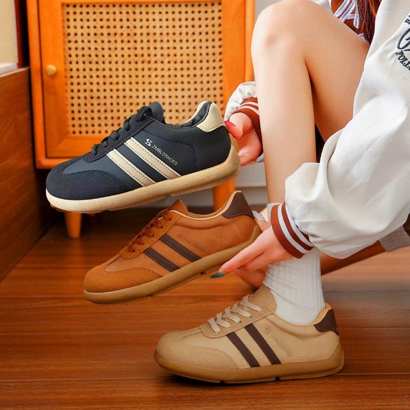 Soft-soled women's new breathable flat-soled versatile big head shoes, light shoes, sports and leisure board shoes