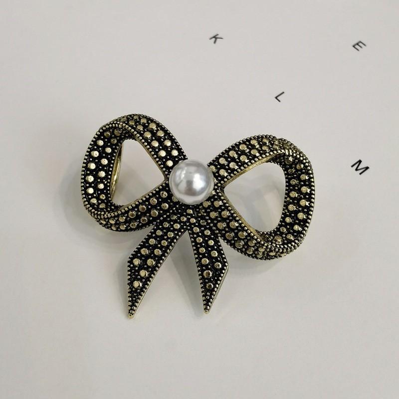 

New Scarf Buckle Pearl Bow Shawl Multifunctional бронзовый