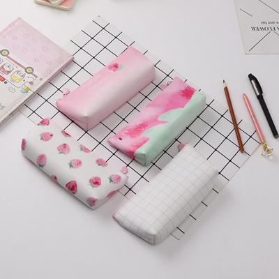  Adorable Trousse à Crayons en Similicuir Fraise Filles Papeterie Fournitures Scolaires