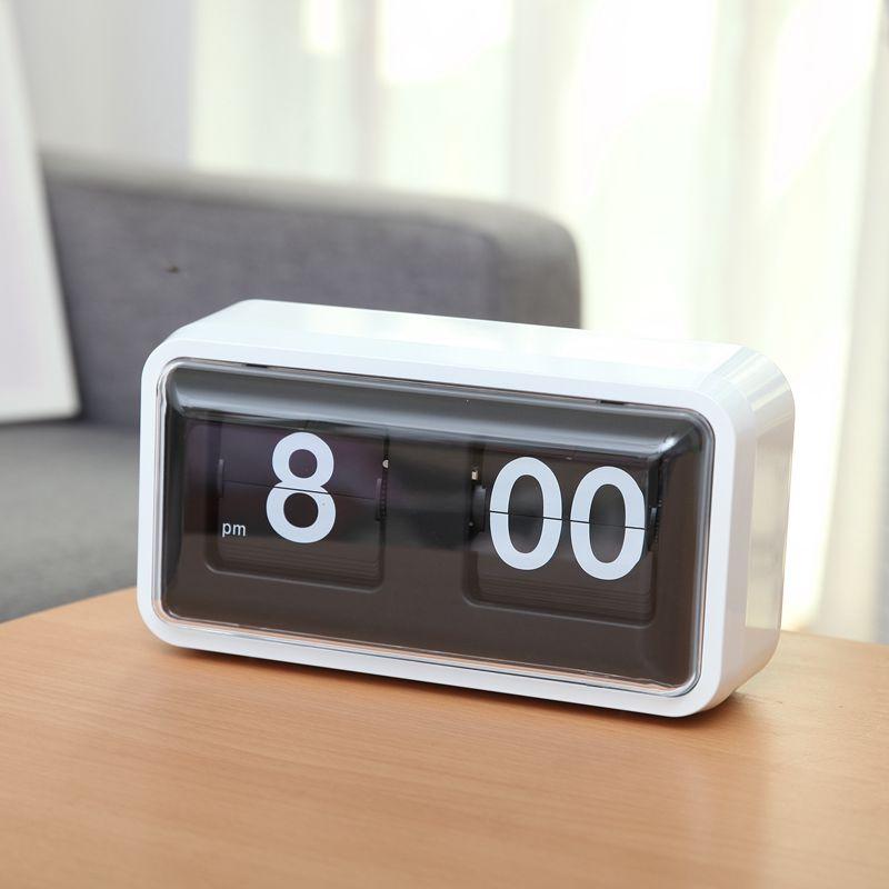 Retro Flip Table Clock Digital Desk Watch Silent Living Room Tabletop Clocks Aesthetic Luxury Desktop Watches Tables Decoration
