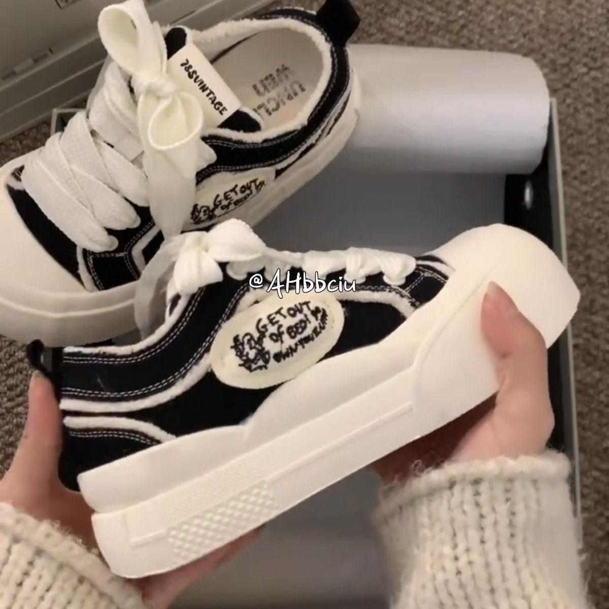 

Little white shoes original niche shoes women s spring 2025 new thick-soled versatile student canvas shoes casual board shoes 35
