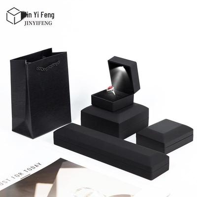 Boîte Cadeau à Bijoux Lumineuse Personnalisée pour Bagues, Bracelets, Colliers et Pendentifs