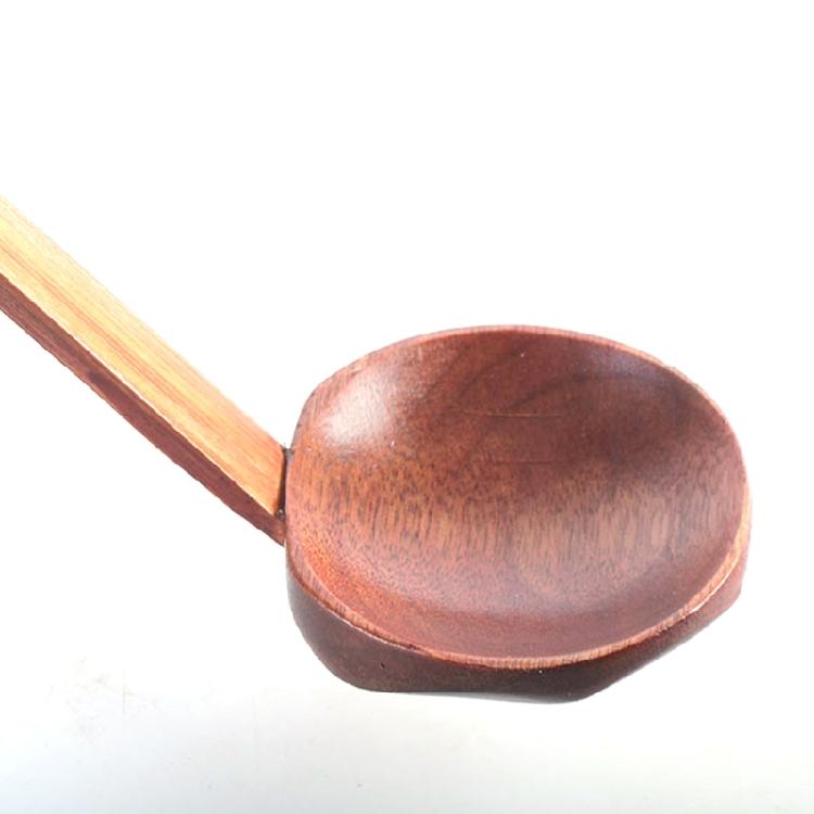 Noodles Soup Spoon Strainer Kitchen Ladles Soup Spoon Wood Serving Spoons Cooking Utensils with Long Straight Handle