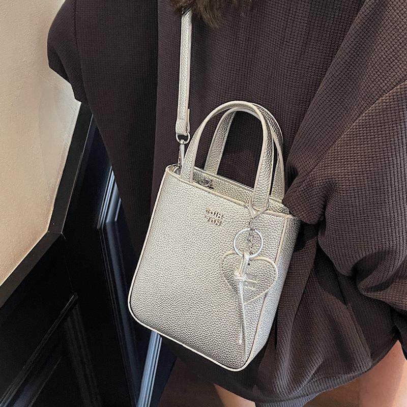 Small Mobile Phone Bag Women 2025 Summer New Simple Portable Messenger Bag Casual Simple Fashion Travel Small Square Bag