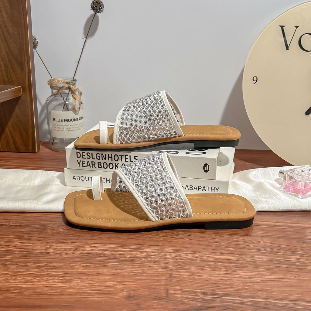 Flat-bottomed cool slippers for women's summer outer wear with hollow slippers for women's fashion casual style versatile soft-soled women's shoe