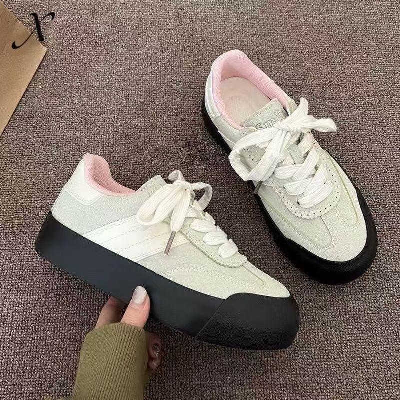 2025 neue beliebte kleine weiße Schuhe lässige vielseitige Mode Board Schuhe Sportschuhe originell vielseitig Nische moralische Trainingsschuhe Frauen