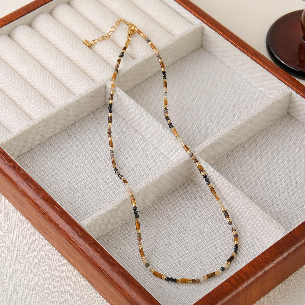 European and American Retro Tiger's Eye Stone Black Spinel Handmade Beaded Collarbone Chain Niche High-end Fashion Versatile Necklace
