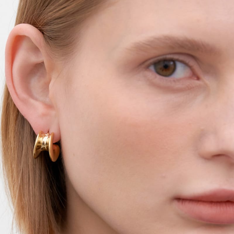 Halden Bold Curved Earrings (E033_gold)