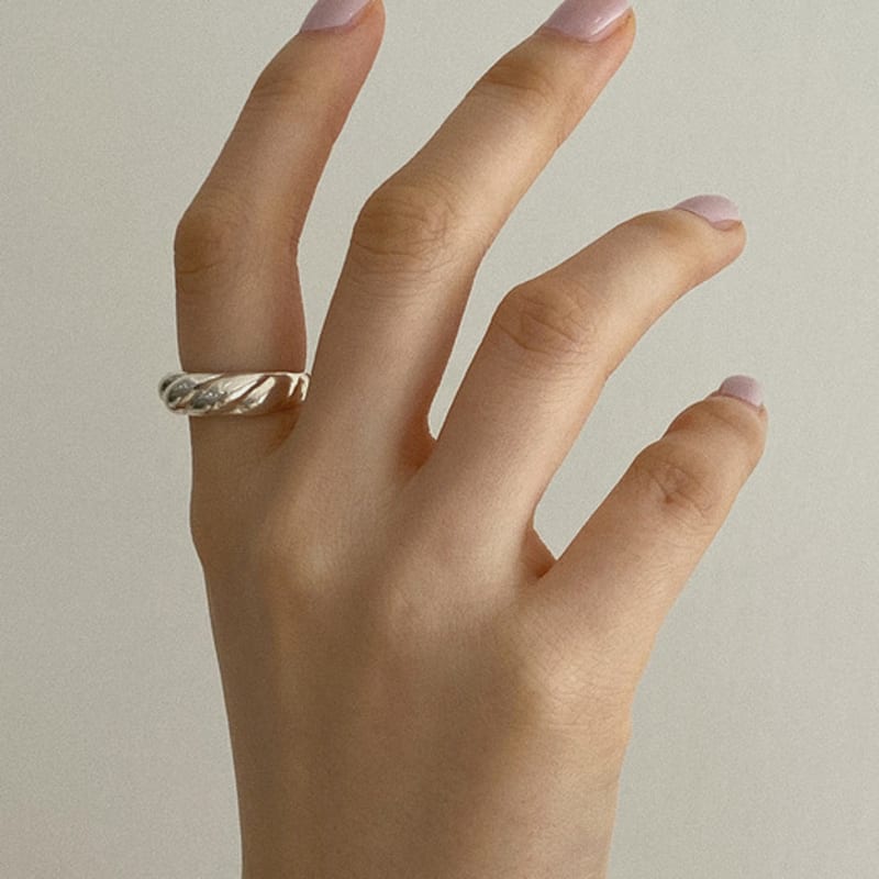 bend baguette ring01