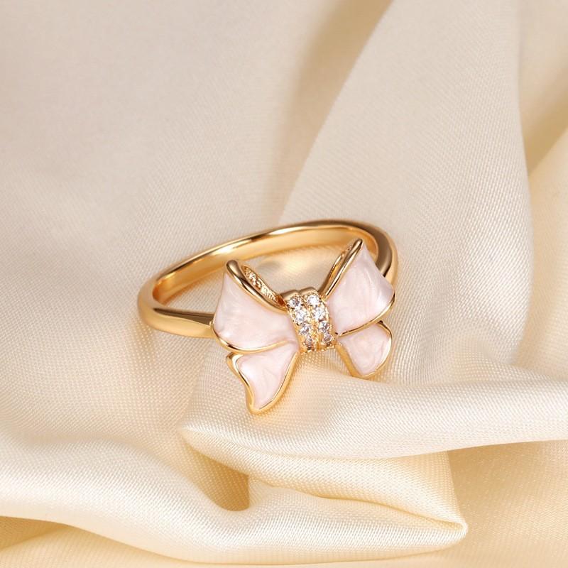 Взрывной в Xiaohongshu колье Seiko с микро-инкрустацией и милым бантом, сырая цепь на шею в стиле light luxury