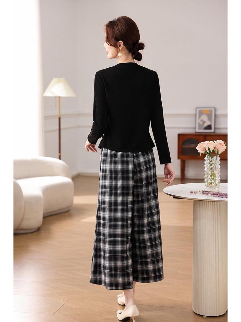Elegant Spring Suit Set for Middle-Aged Women: Long Sleeve Top & Plaid Trousers Two-Piece.