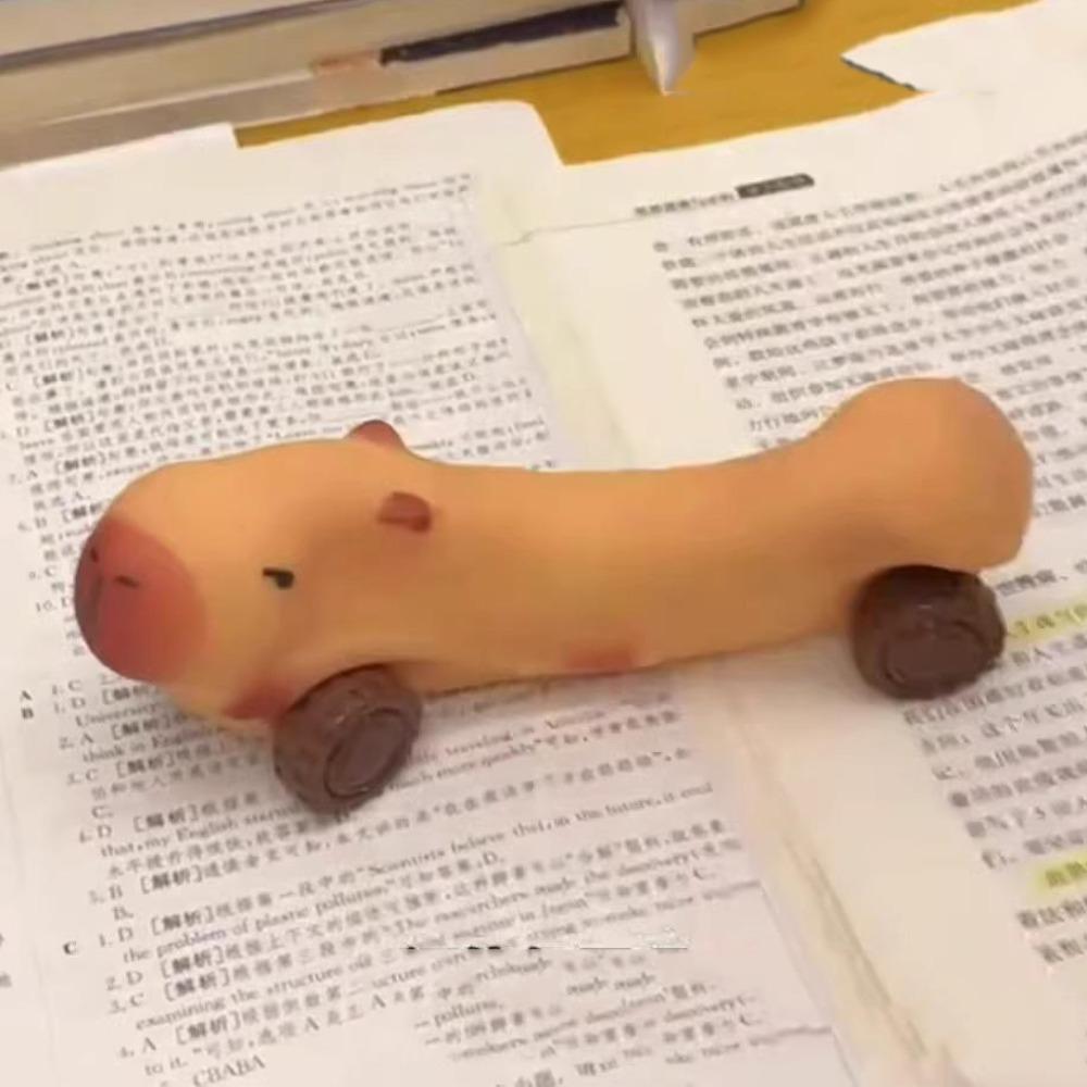 Stretchable Car Capybara Fidget Toy with Wheel Cute Pinch Toy  Kids Tricky Doll