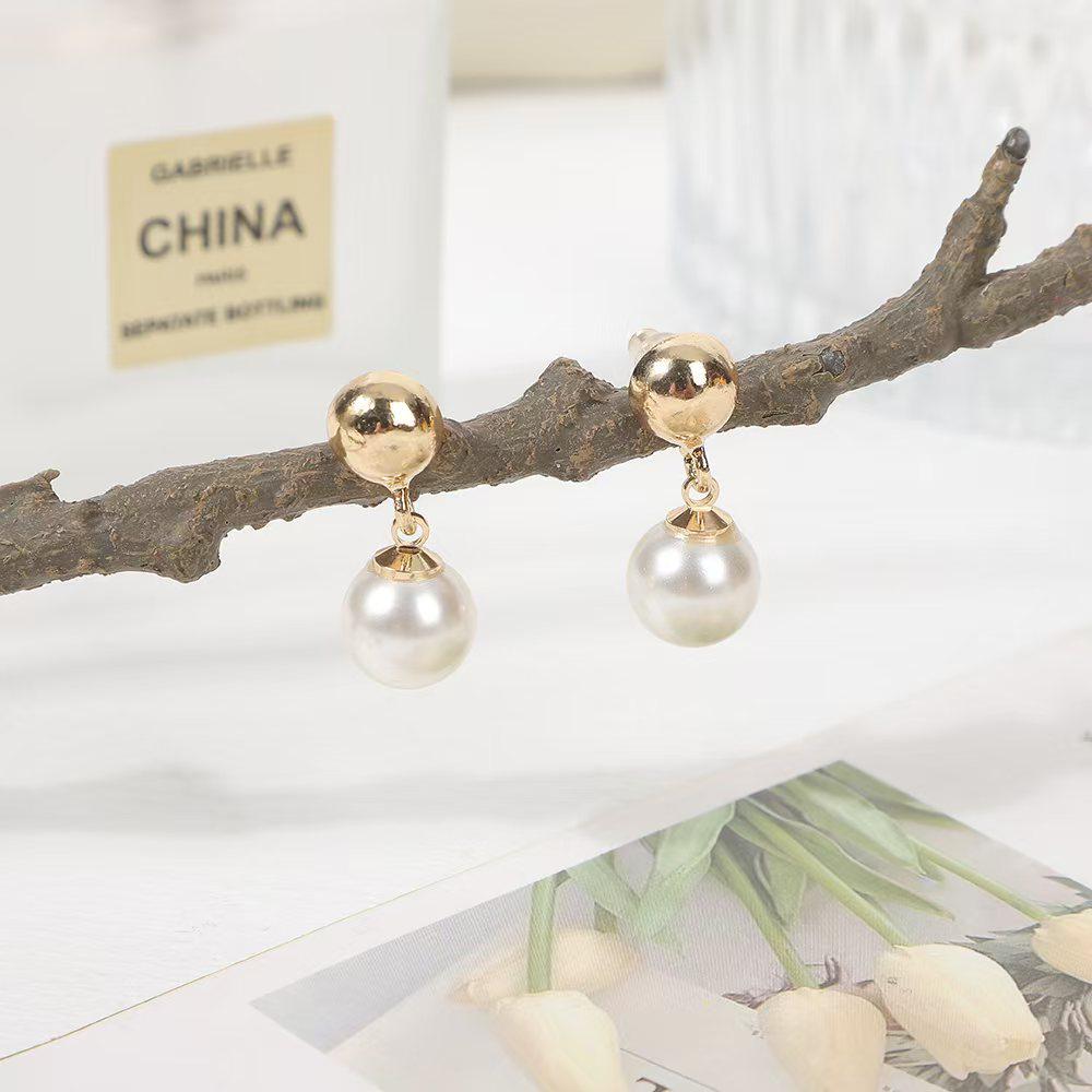 Exquisite Pearl Drop Earrings: Versatile, Fashionable, Luxurious Design for Women