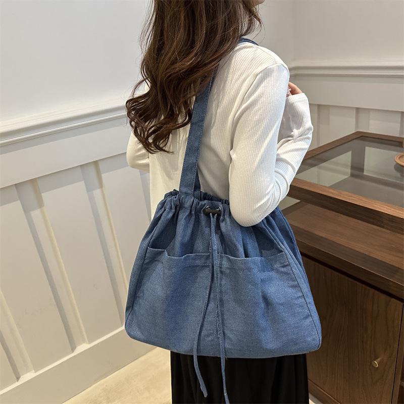 Casual Big Bag for Women New Fashionable and Fashionable Shoulder Bag Large Capacity Tote Bag for Class Commuting Canvas Bag