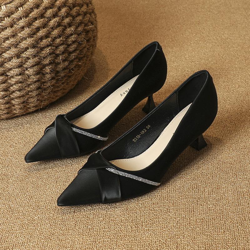 

B318-AR2 pointed head shallow mouth single shoes women s 2025 new spring sexy thin heel rhinestone high heels 39 чёрный
