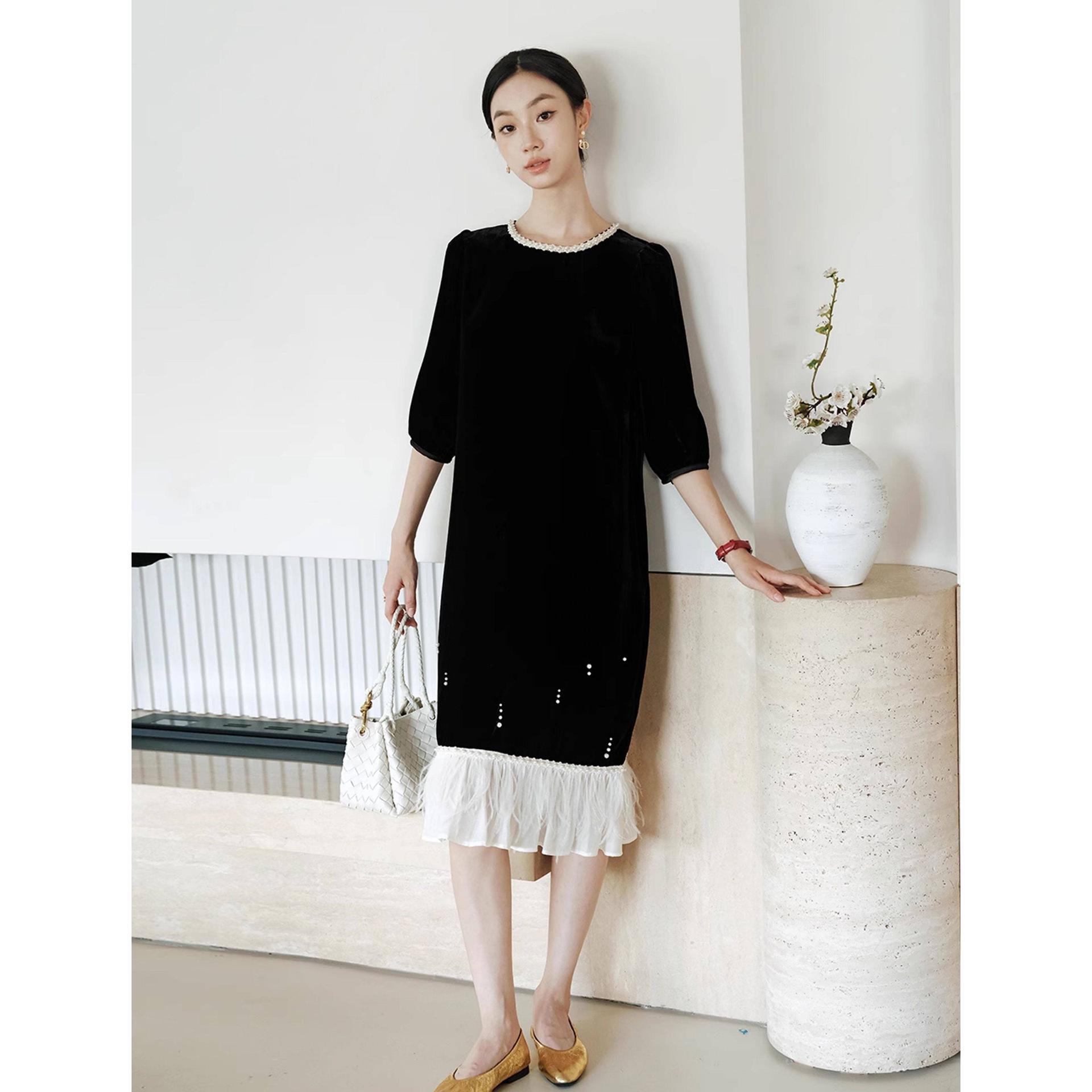 

Rongtai Elegant French Velvet Silk Dress with Lace, Bead, Color Block, and Ostrich Feather Trim Design for Women XXL