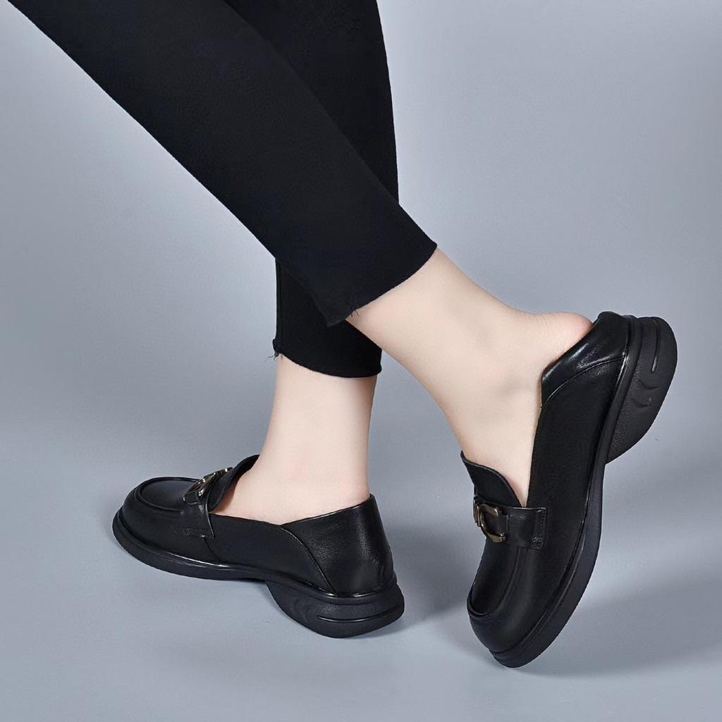Small leather shoes women's spring new round head shallow mouth flat shoes first layer cowhide comfortable single shoes