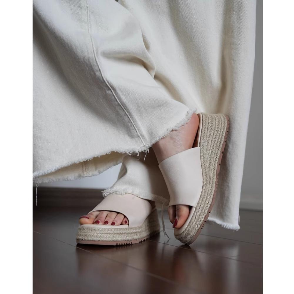 Muffin thick-bottomed cool slippers women's summer wear 2025 new red versatile straw weaving heightened high slope heel one-word drag