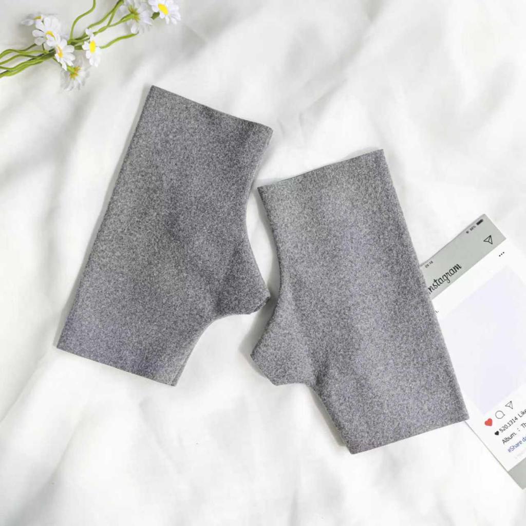 Unisex Half-Finger Heated Gloves for Typing, Cycling, and Manicures – Touchscreen Compatible for Autumn and Winter