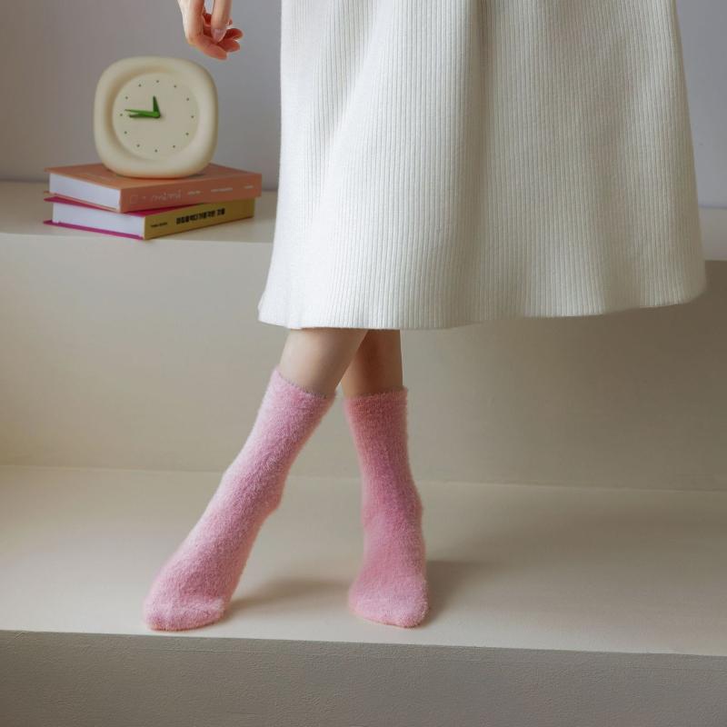 Women Coral Velvet Floor Socks Fluffy Pure Color Medium Tube Elastic Sleep Plush Sock