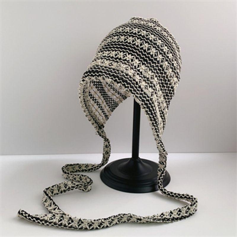 

Hat for Women 2025 New Arrival Knitting Pullover Beanie Hat K-style Fashion Easiest for Match Make Face Look Small and Plain Pile Heap Cap Breathable Striped Hood Black and White All yards