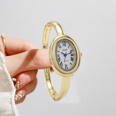 Nuovo Braccialetto da Bagno Orologio da Donna Orologio da Donna Moda Ovale Scala Romana Orologio da Donna Orologio al Quarzo