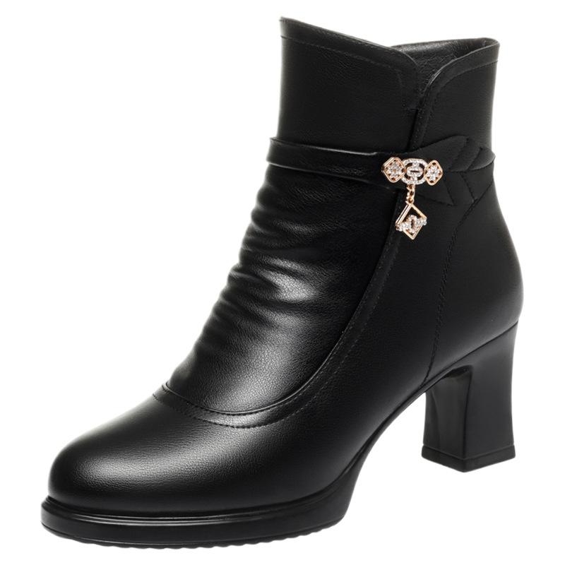 Kurzstiefel mit mittlerem Absatz Damen Herbst und Winter neu Samt warm und ältere Stiefel Mutterschuhe hochhackige Martin Stiefel