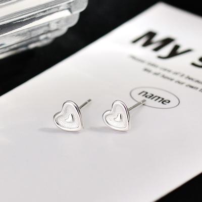 Temperament Love Earrings Small Mini Peach Heart Earrings Simple Daily Niche Earrings Versatile