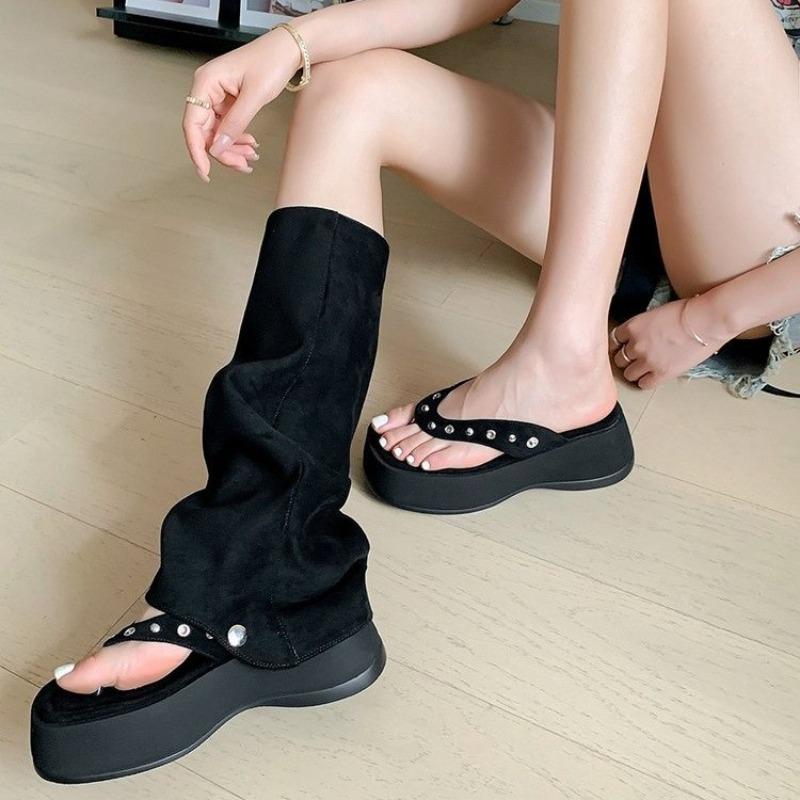 Summer New Sandals for Women Round Toe Toe Waterproof Table Rivet Anti-slip Wear-resistant Sleeve Heel Shoes