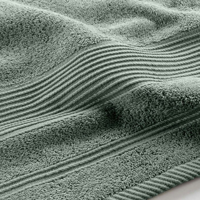 Serviette ou drap de bain en coton 90 x 150 cm Tendresse vert cèdre