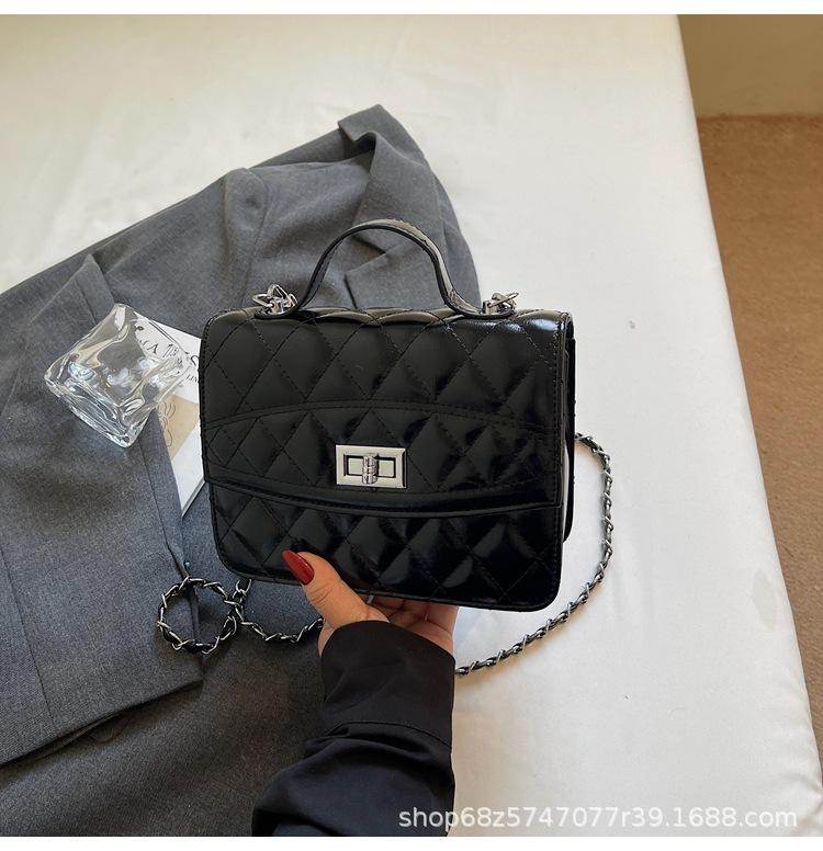 Korean Version Retro Lock Backpack Versatile Fashion Chain Portable Women's Bag Internet Celebrity Texture Diamond Embroidered Thread Messenger Bag