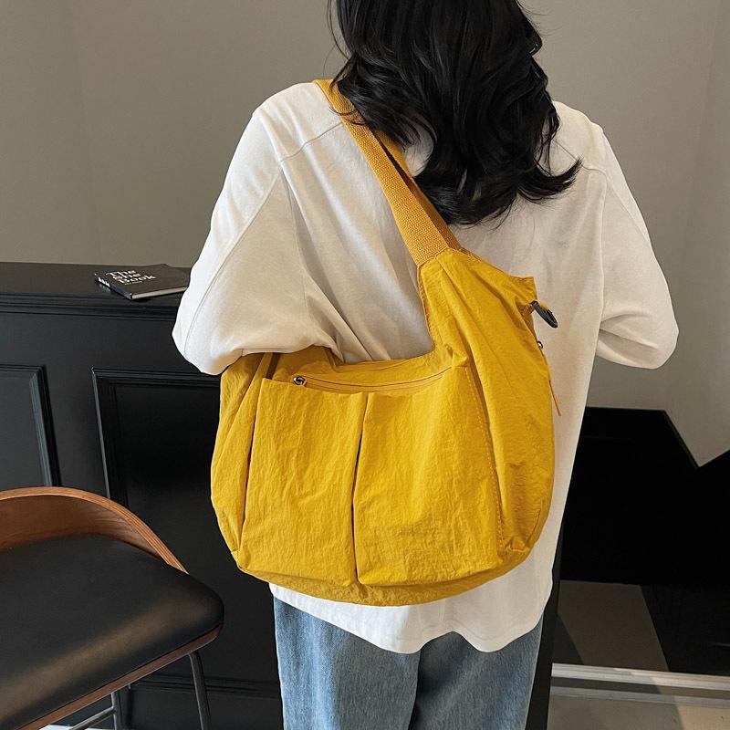 Canvas bag women's large capacity 2026 new summer versatile shoulder crossbody bag casual college student class tote bag