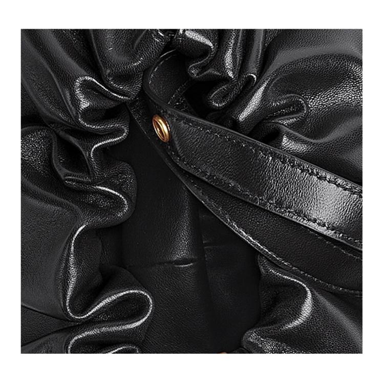 Bottega Veneta Drawstring Closure Medium Calfskin Shoulder Crossbody Clutch Women bags Black 651812VCP408425