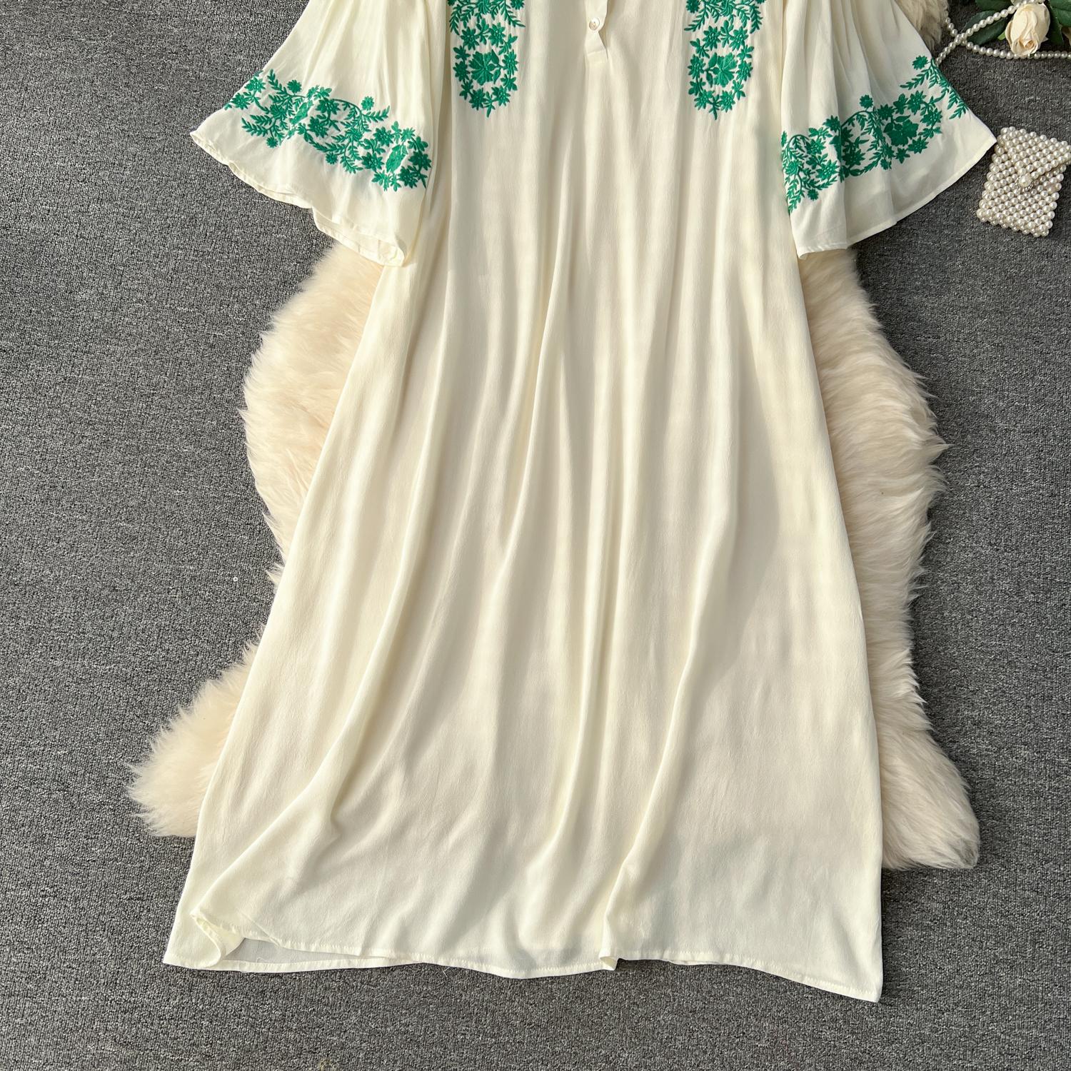 Богемные платья для женщин с круглым вырезом и расклешенными рукавами — фото 7