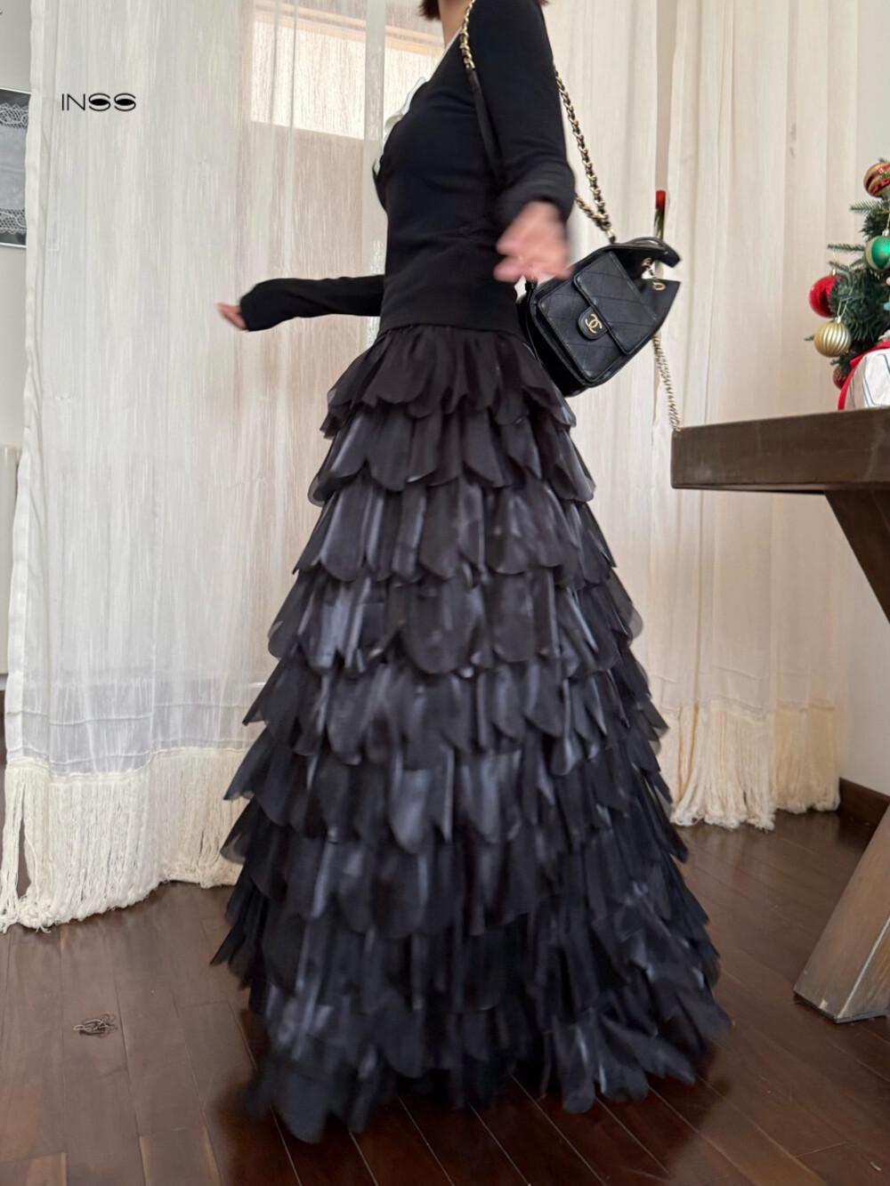 

New Arrival: French-Inspired Beaded Wing Design Elastic Waist Skirt One Size чорний