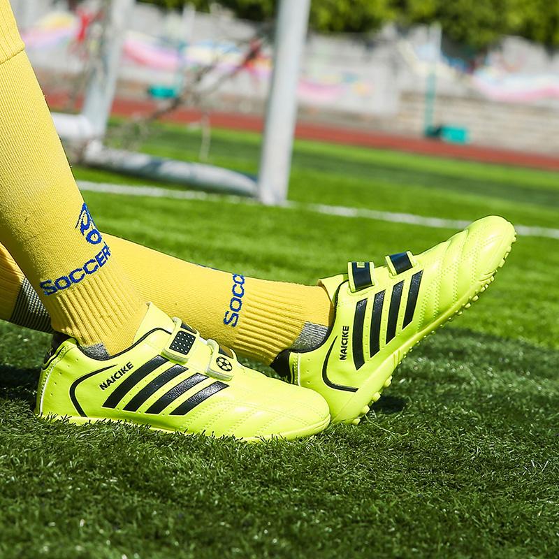 Shock-absorbing Non-slip Wear-resistant Velcro Short Nail Outdoor Football Shoes Training Children's Shoes