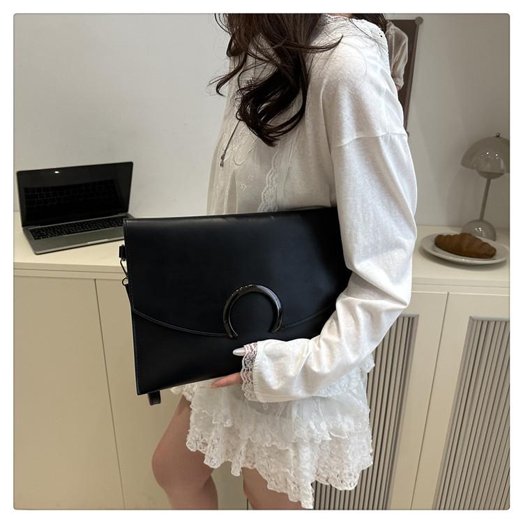 Vintage Damen Umschlag-Clutch-Tasche PU-Leder Große Kapazität Handtasche Mode Halbmond-Schnalle Umhängetasche Elegante Crossbody-Tasche Abendtasche