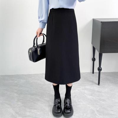 Plus Size Professional Black Midi Pencil Skirt with Slit