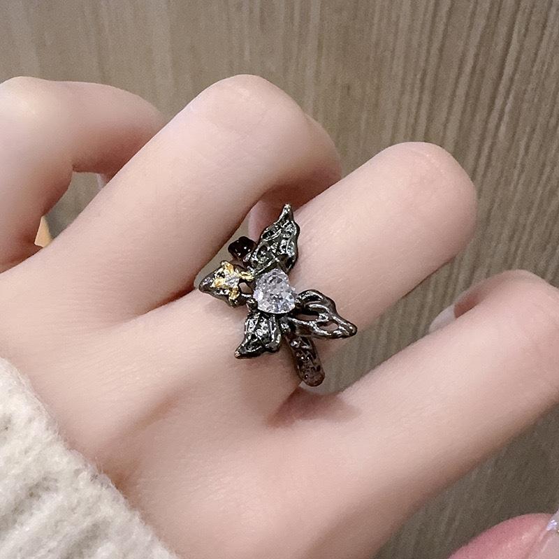 Butterfly Finger Ring Sweet Cool Spicy Girl High Street Punk Style Opening Ring Personalized Niche Light Luxury Ring Gifts
