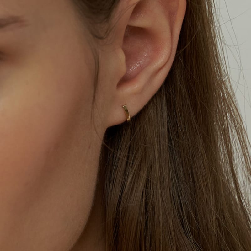 LUNNE 14k Basic Curve Stud Earrings (14K Gold) #LFE06