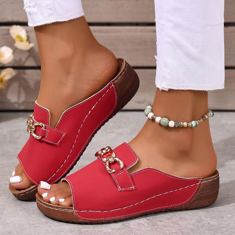 Large size summer new women's thick-bottomed cool slippers metal buckle decorative slippers women