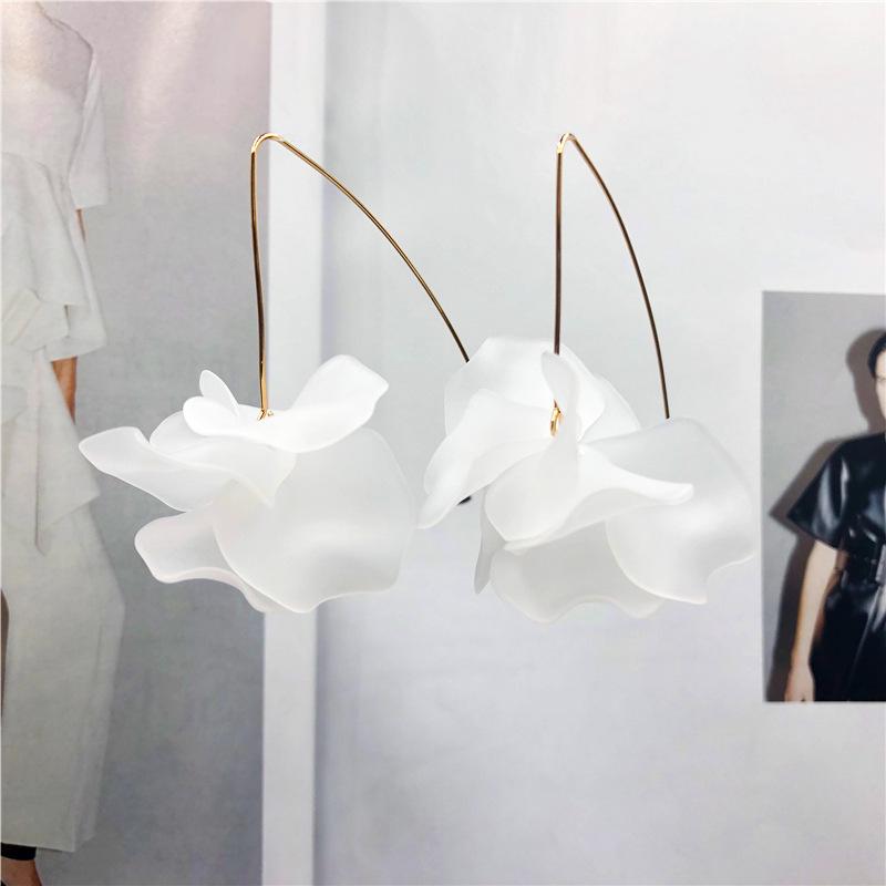 

Exaggerated Floral Leaf Pendant Earrings – European & American Style Фіолетовий