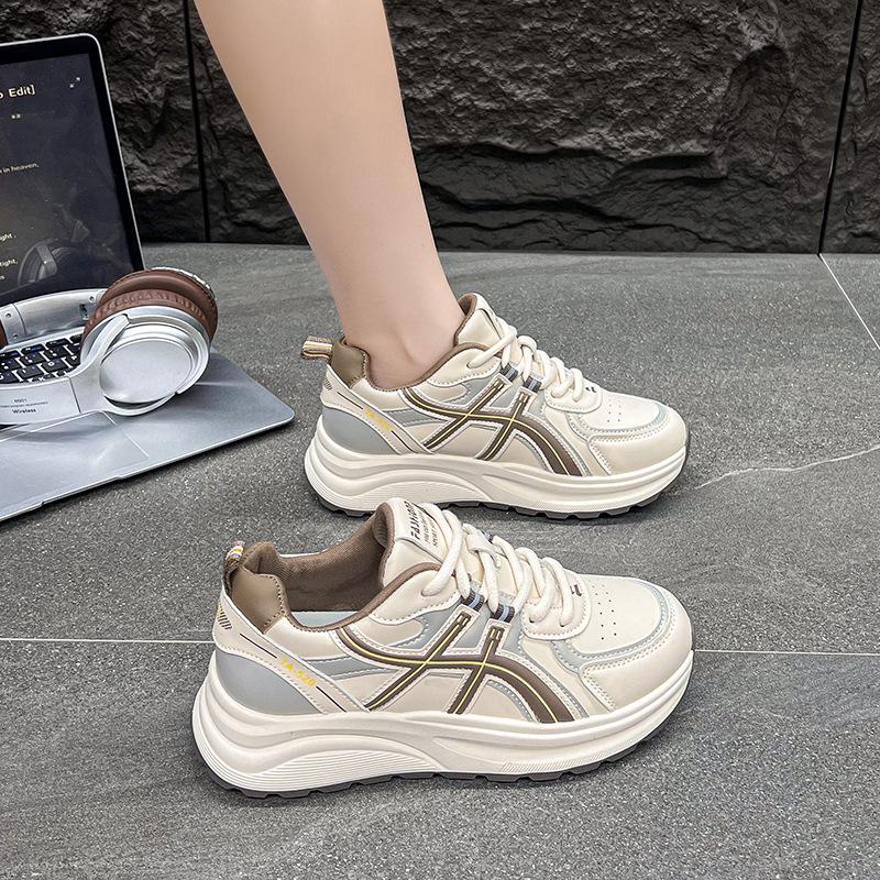 New thick-soled heightening dad shoes autumn breathable and lightweight casual sports shoes