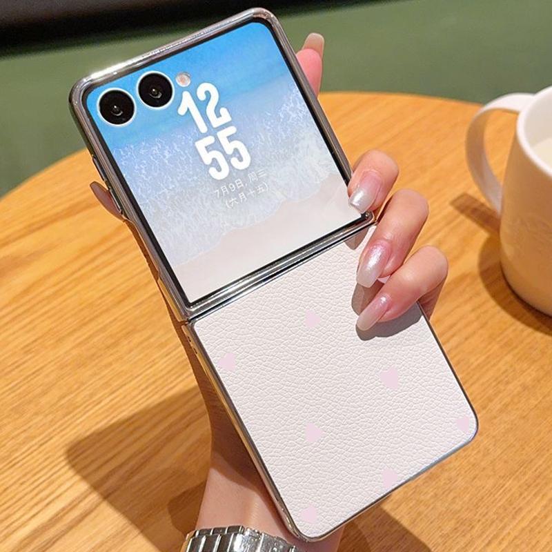 

Mini Love Hearts Pattern Case For Samsung Z Fold 7 6 5 Luxury Hybrid 3in1 Leather Skin Plating Folding Phone Cover For Samsung Z Fold7 Fold6 Fold5 Samsung Z Flip7 FE/Flip6 бежевий