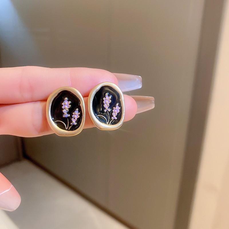 Black retro flower butterfly earrings temperament high-end stud earrings fashion niche versatile light luxury earrings