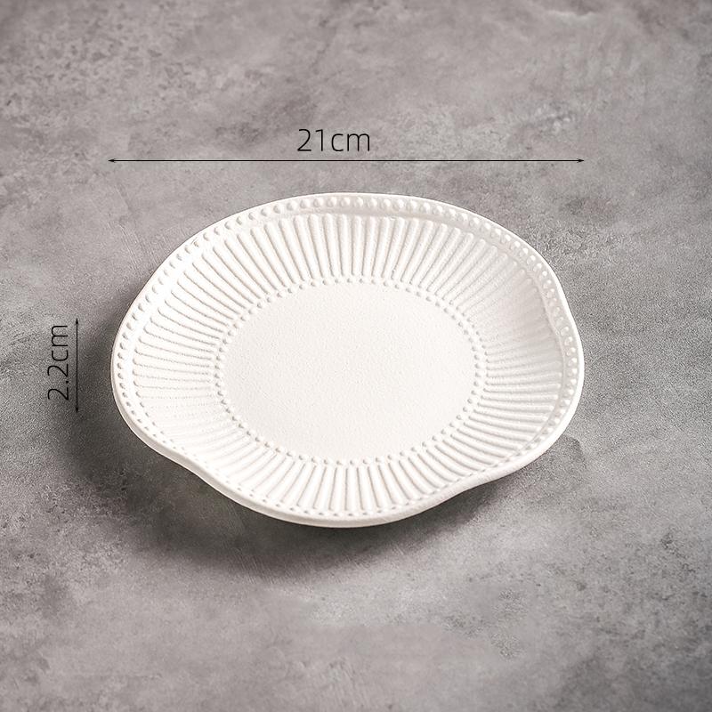 

Однотонная керамическая неглубокая тарелка с рельефной полосой, салатная тарелка, десертная тарелка, блюдо для сашими и суши, креативная посуда для молекулярной кухни