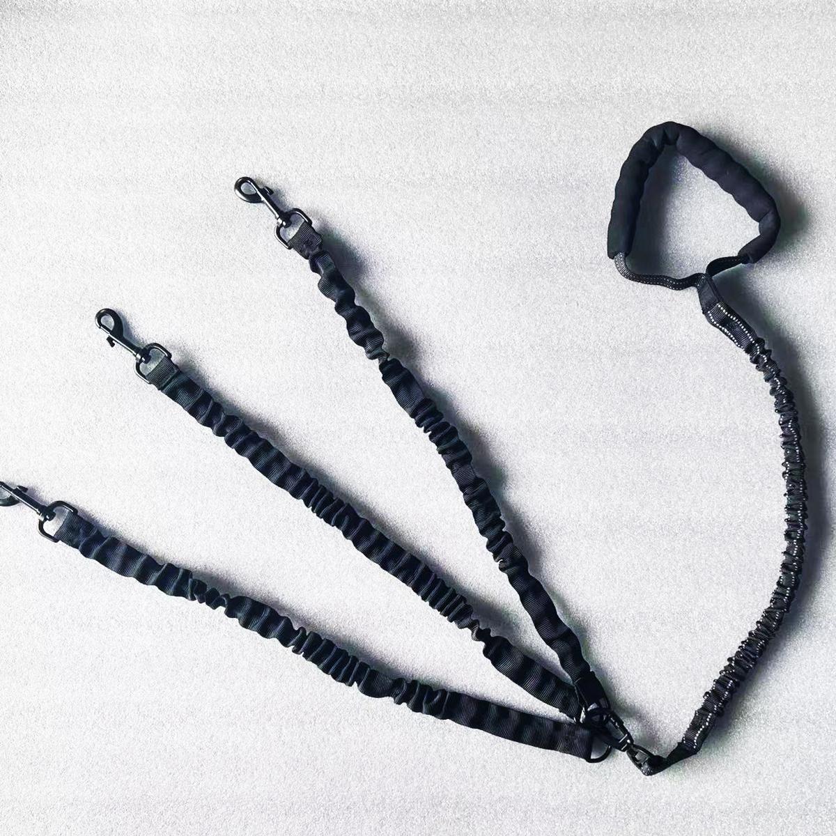 

Поводок для трех собак повышенной прочности, поводок для трех собак, поводок для нескольких собак, съемный, вращающийся на 360°, с мягкой ручкой для прогулок и дрессировки чёрный