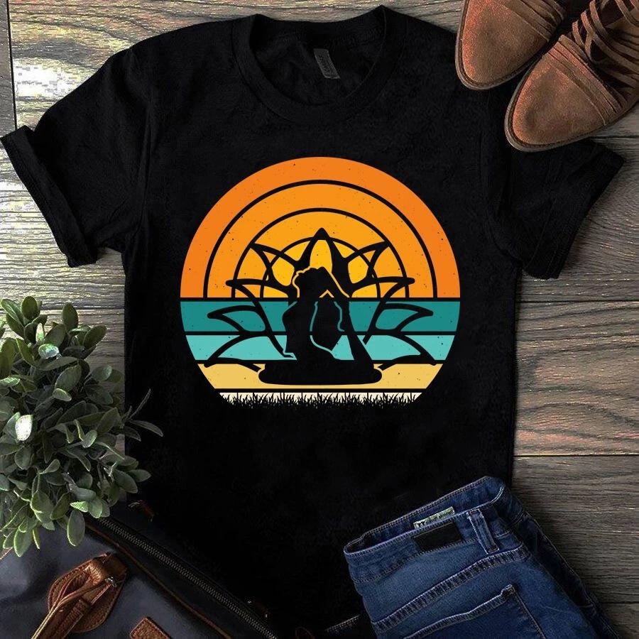Retro Vintage Sunset Yoga Meditation Gift Men s and Women s T-shirts M