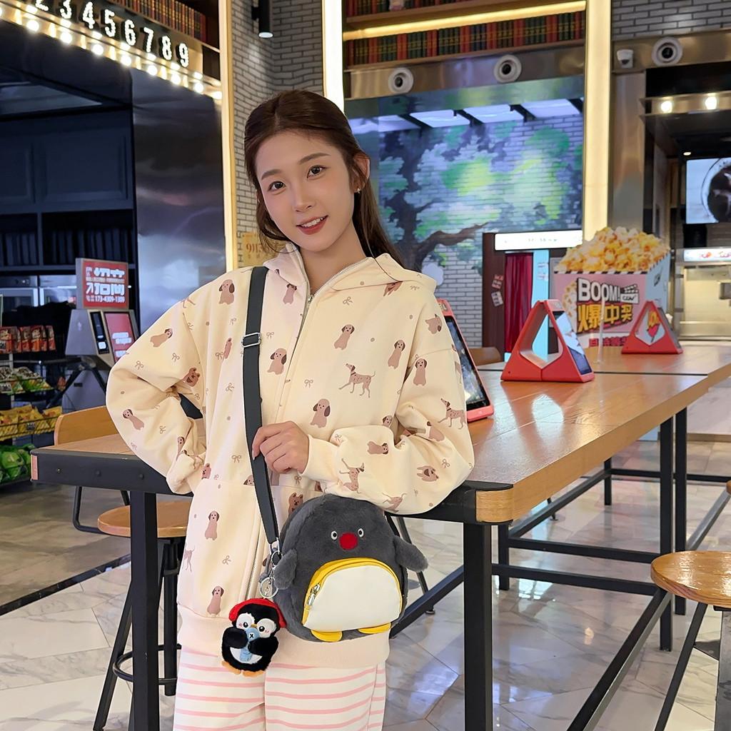 Cartoon Duffle Bag For Women With Plush Material And Large Capacity For Daily Use