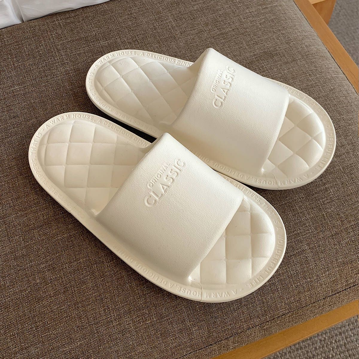 

Модные летние EVA тапочки Простые удобные ромбовидные парные домашние тапочки Мягкая подошва Прохладные тапочки 39-40